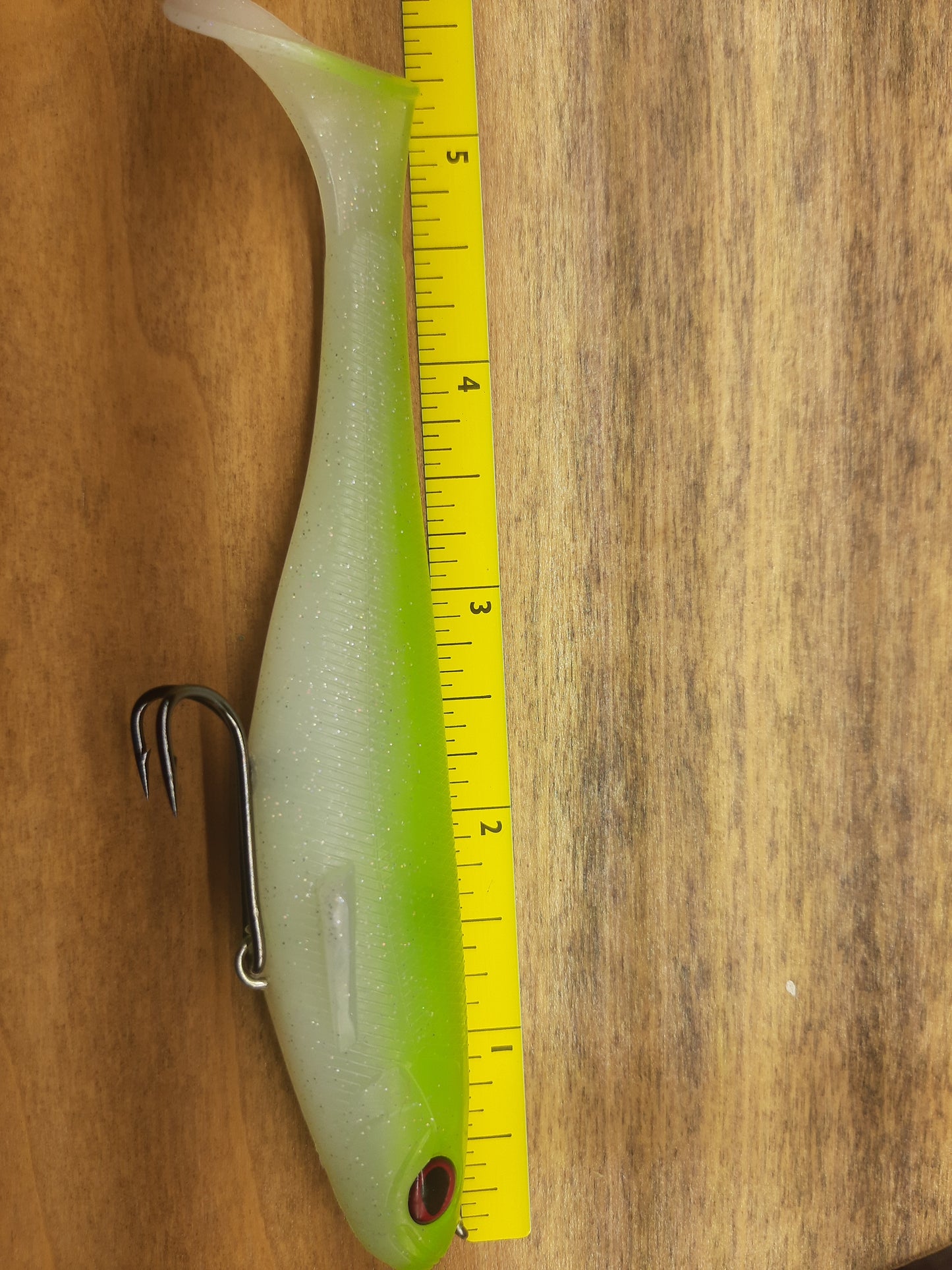5 1/4 " Swimbaits w/Magnetic Hook Kepper