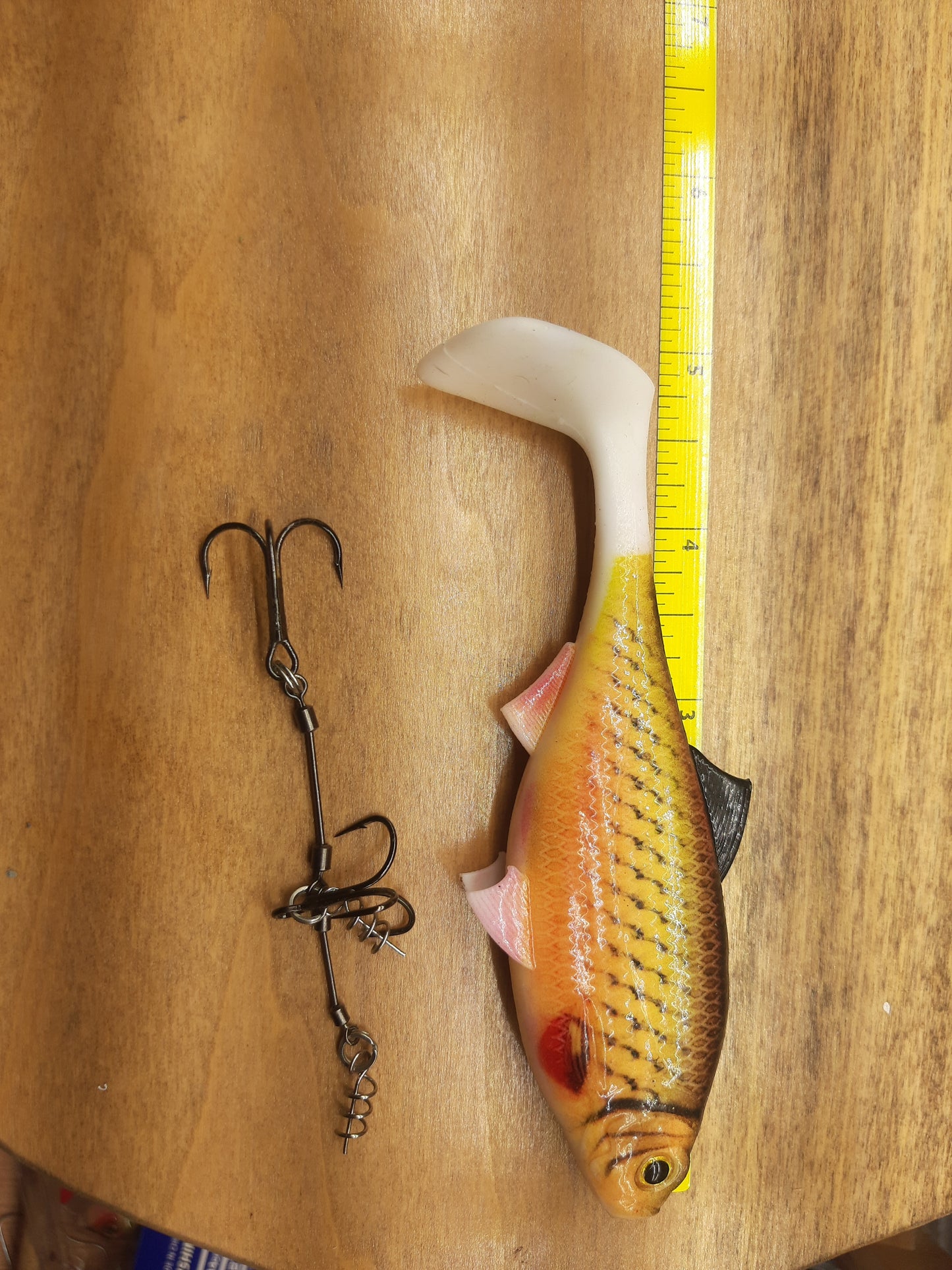 5 1/2" Big Swimbaits w/2 hook harness