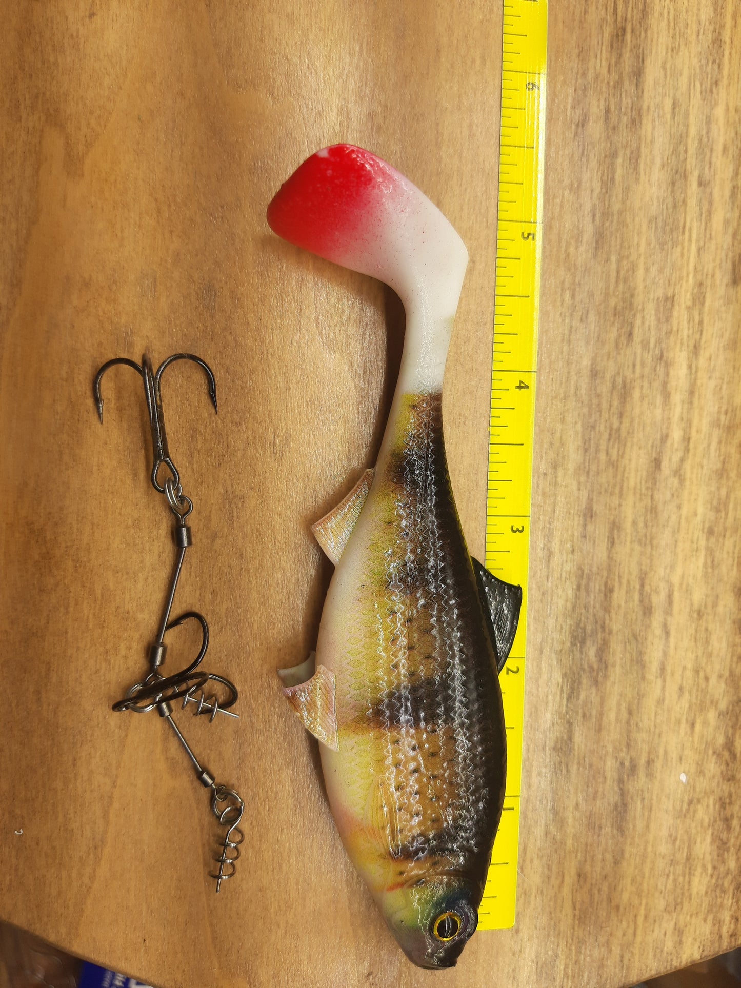 5 1/2" Big Swimbaits w/2 hook harness